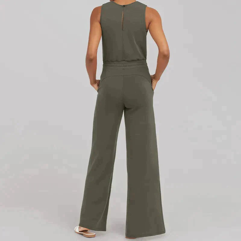 Mia - ærmeløs jumpsuit med brede ben og bindebånd i taljen