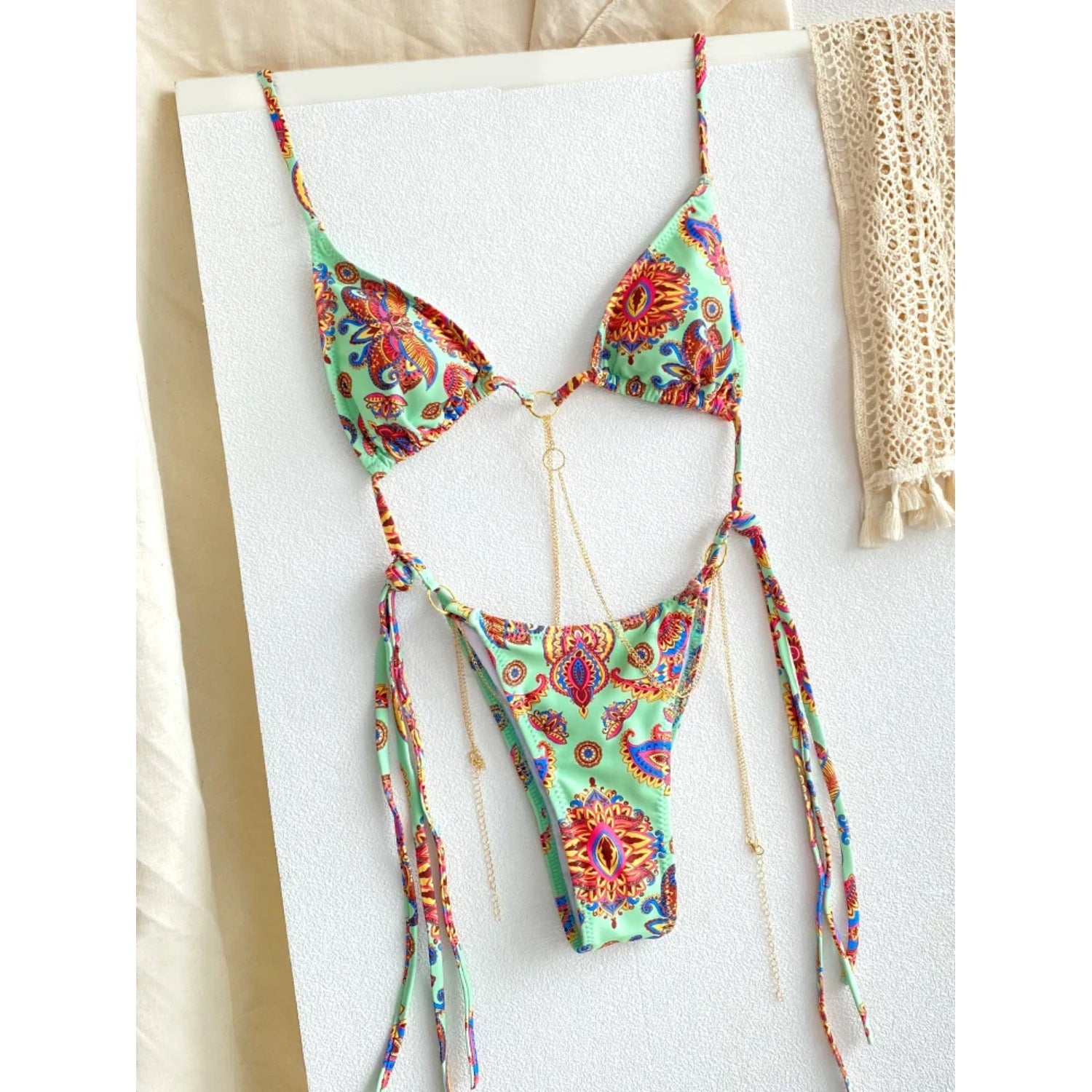 MODA Blomsterprintet todelt trekantet bikinier med kæder