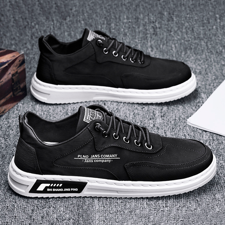 Mason - sneakers med snøre i et slankt design