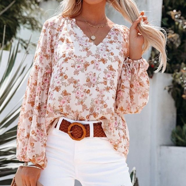 Fiona - Let blomstret bluse med trompetærmer
