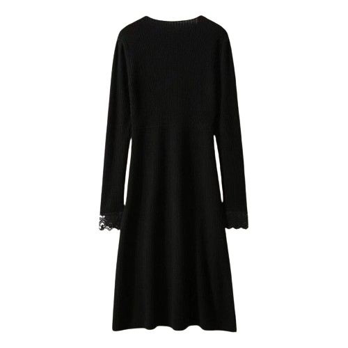 Clara - Chic ribstrikket sweater med sarte blondeærmer