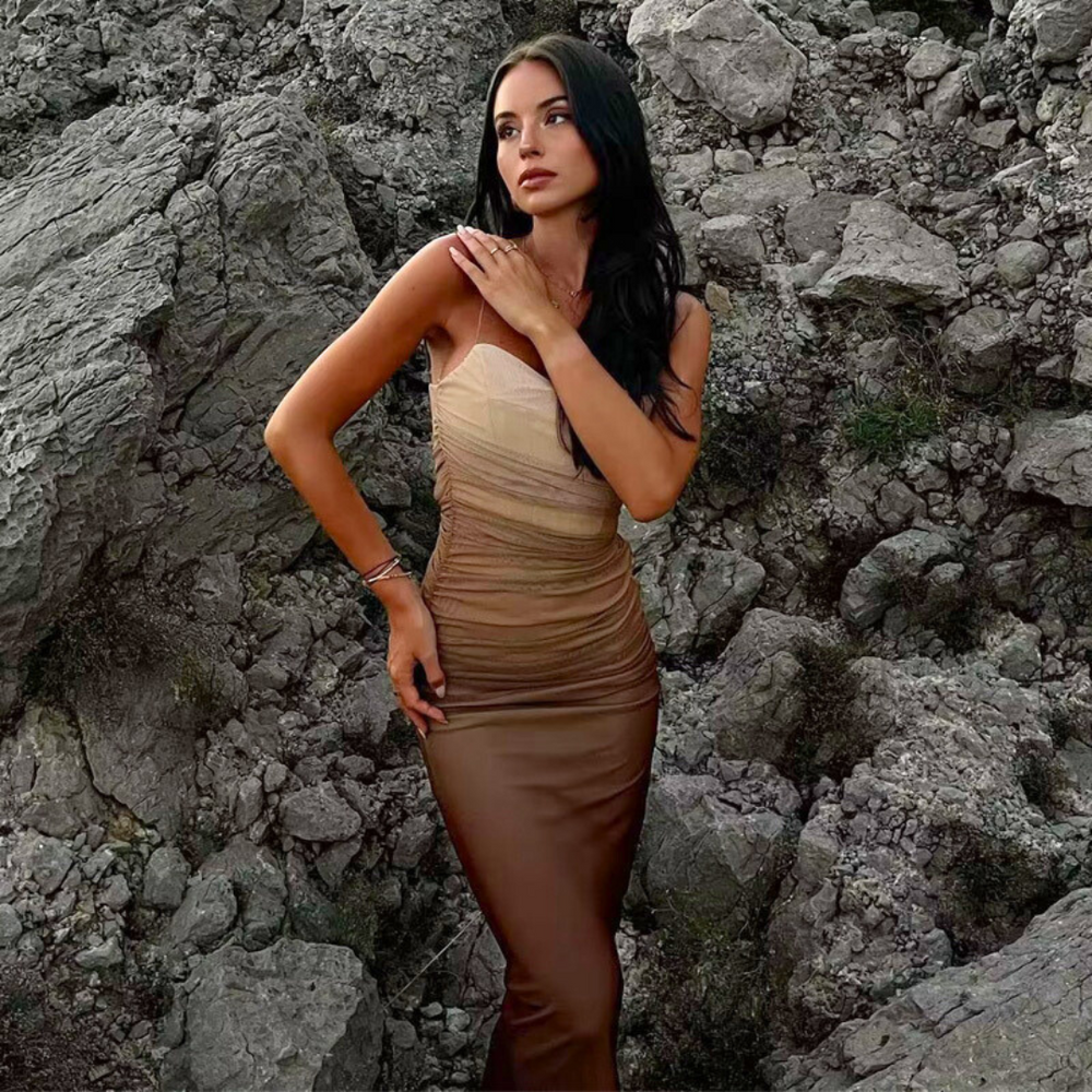 Adriana - Elegant midikjole i mesh med spaghettistropper