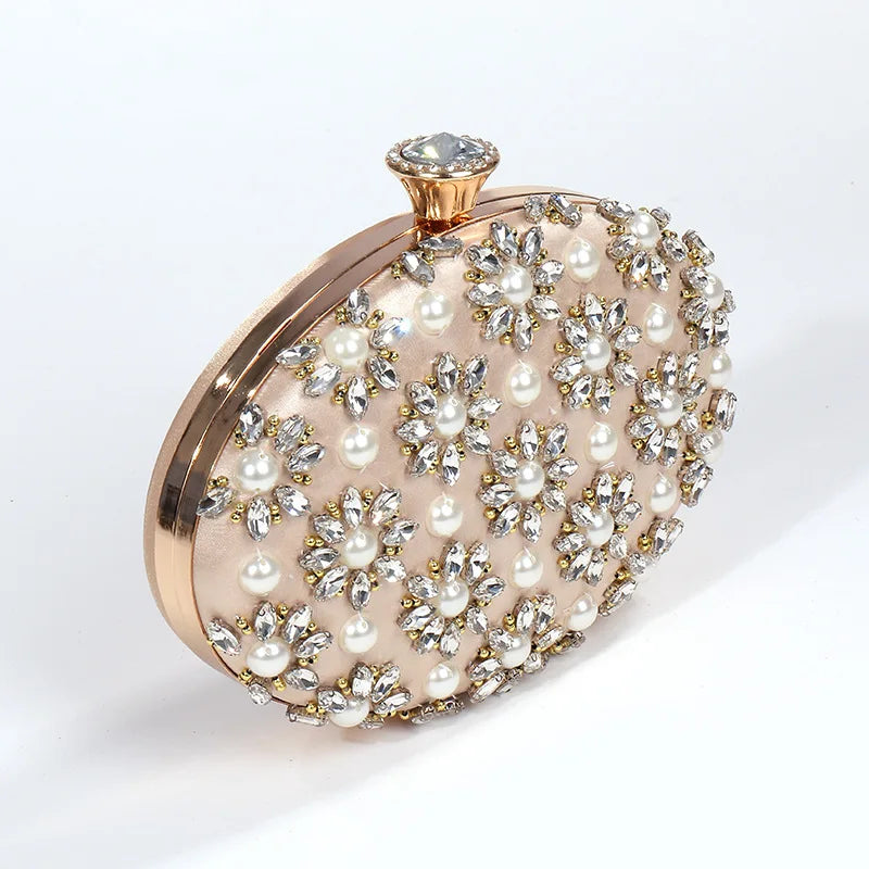 Adelaide - perle- og krystaludsmykket blomsterclutch