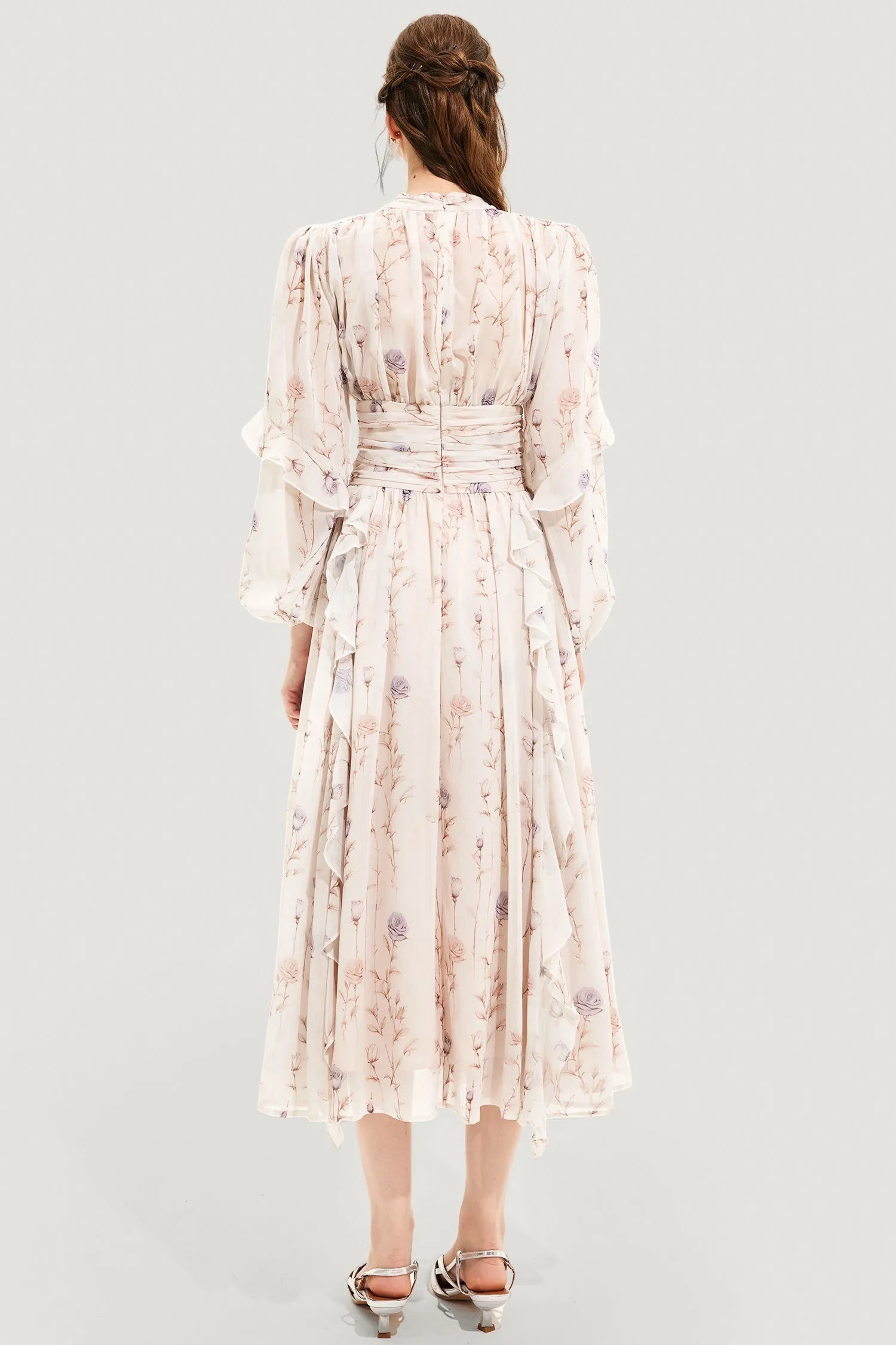 Maxikjole med Blomsterprint | Høj Hals & Flæsedetaljer | Romantisk & Elegant