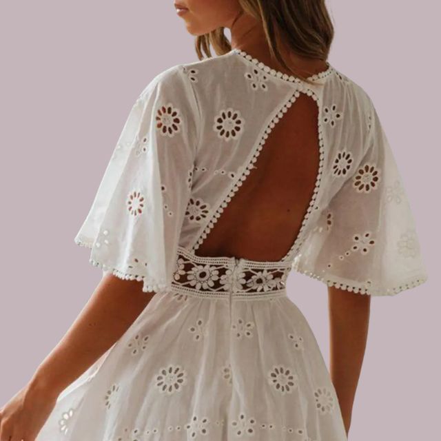 Isabella - broderie anglaise kjole med hæklet taljedetalje