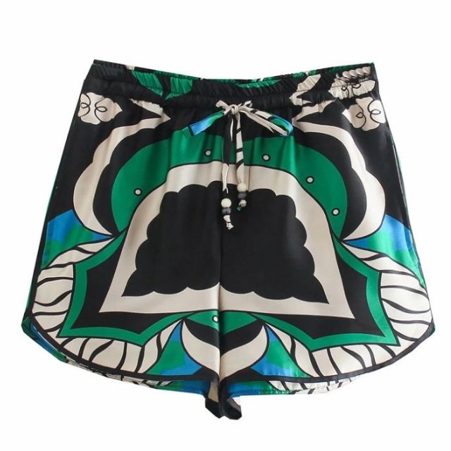 Naomi - sæt med grafisk print og kimono og shorts
