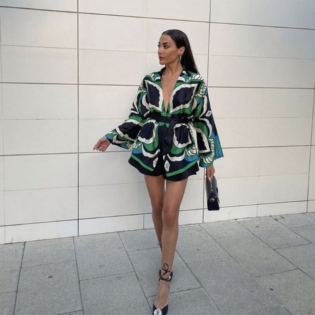 Naomi - sæt med grafisk print og kimono og shorts