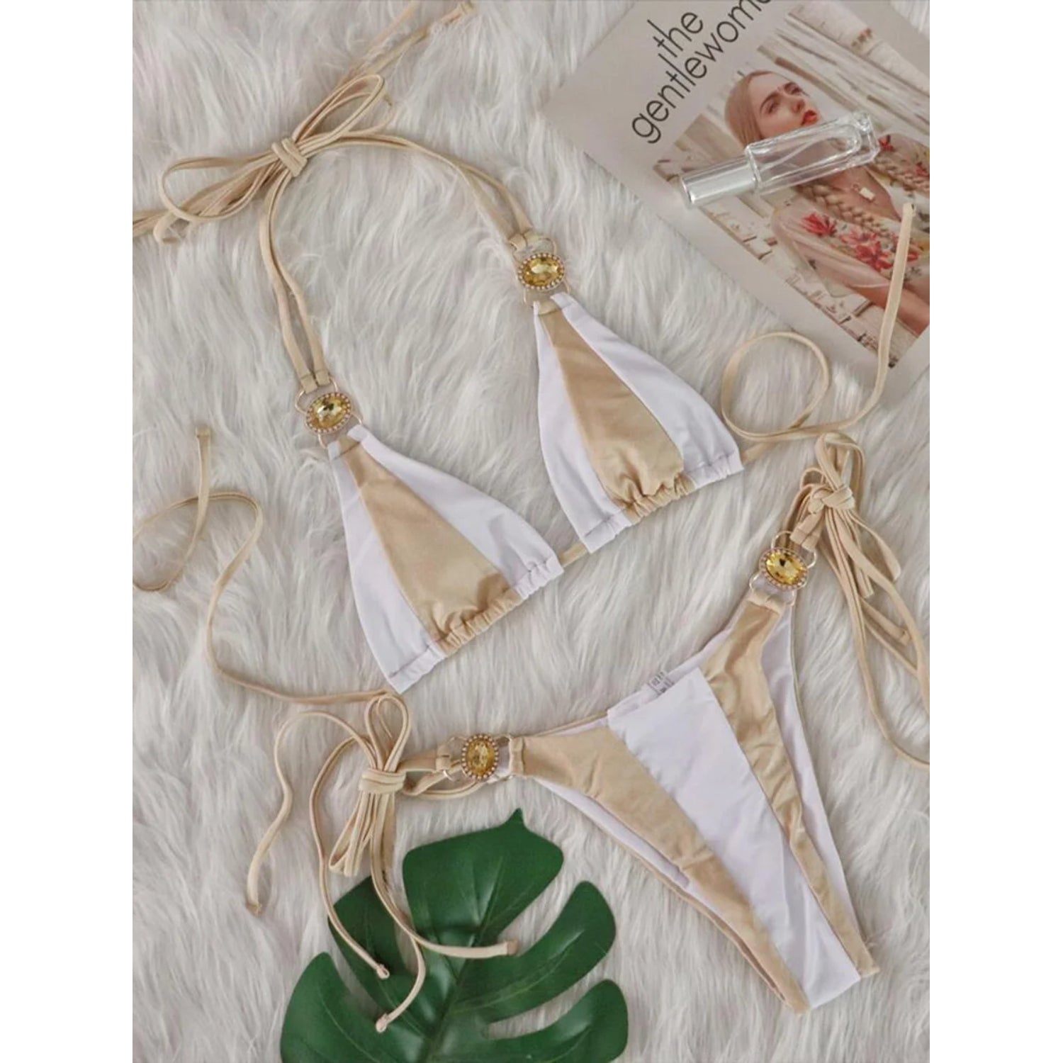 MODA Bikinier i to dele med halterneck og juveludsmykning