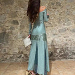 Sienna - off-the-shoulder plisseret maxikjole med teksturerede detaljer