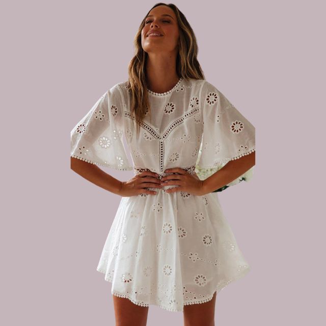 Isabella - broderie anglaise kjole med hæklet taljedetalje