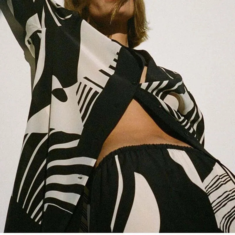Diana - Lang frakke med abstrakt print