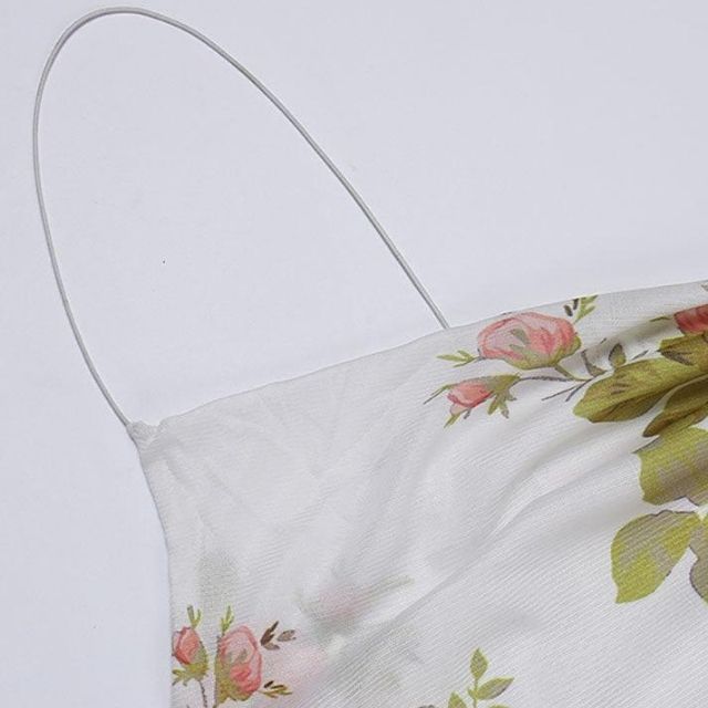 Cara - blomstret rynket minikjole med flosset kant