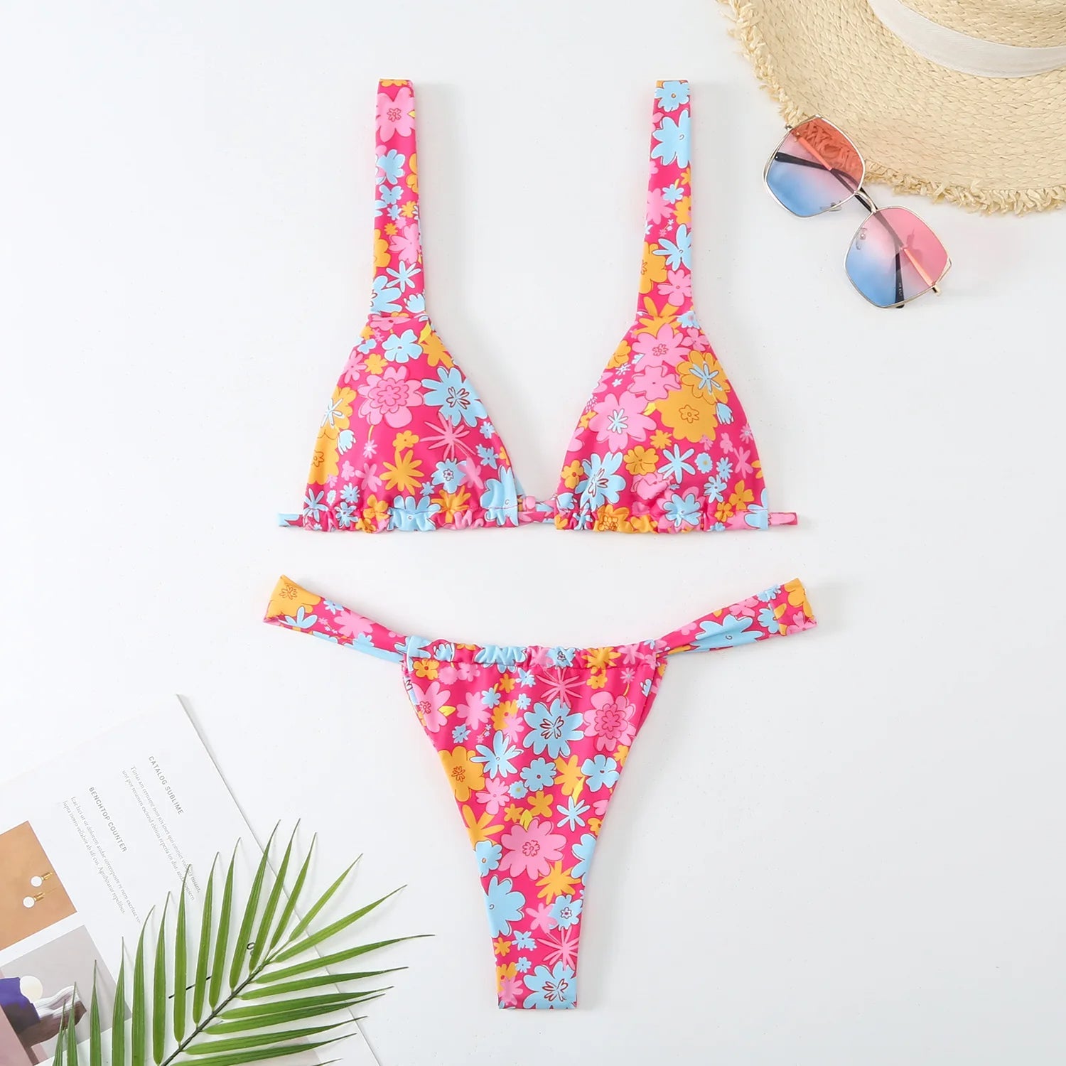 MODA Bikinier i to dele med blomsterprint og bindebånd