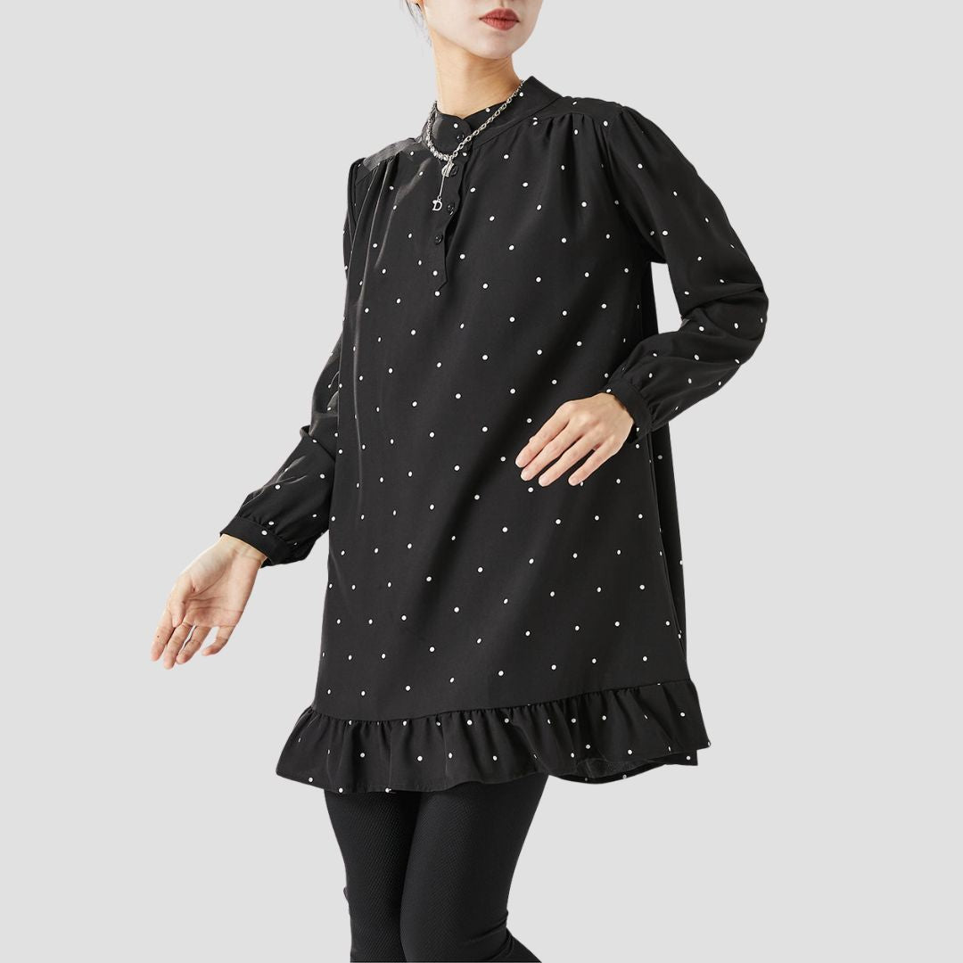 Sophie - Langærmet sort bluse med prikket mønster