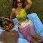 Cassandra - Gradient halter neck kjole med rygløst design