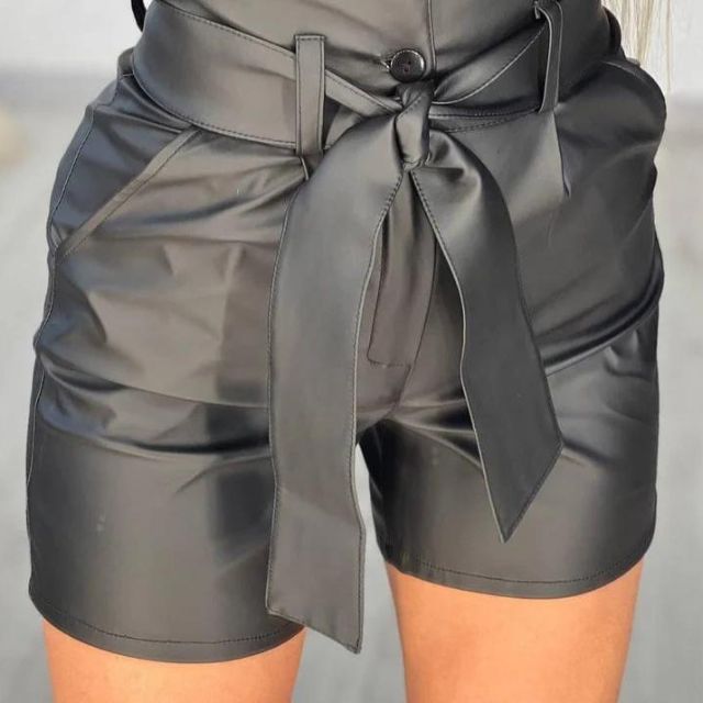 Valentina - Smarte shorts med bælte og bindebånd
