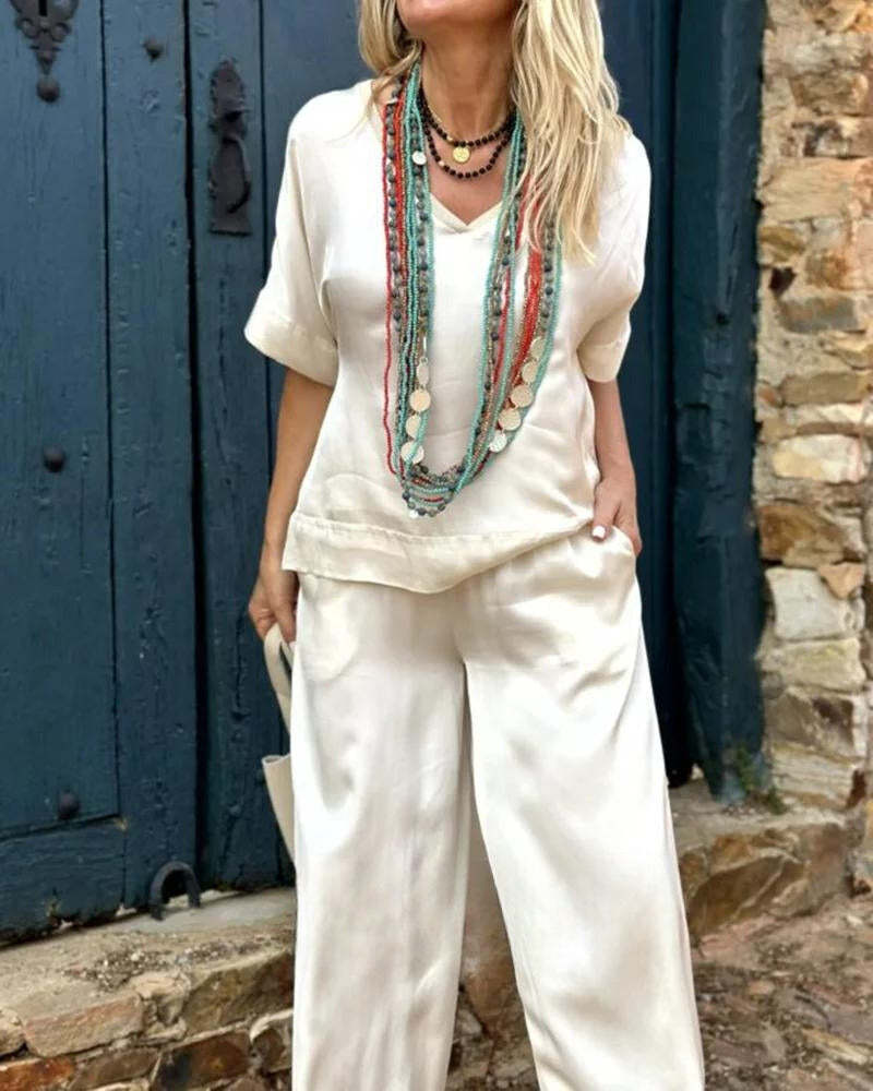 Benedikta - Bluse og Buksesæt med et elegant look