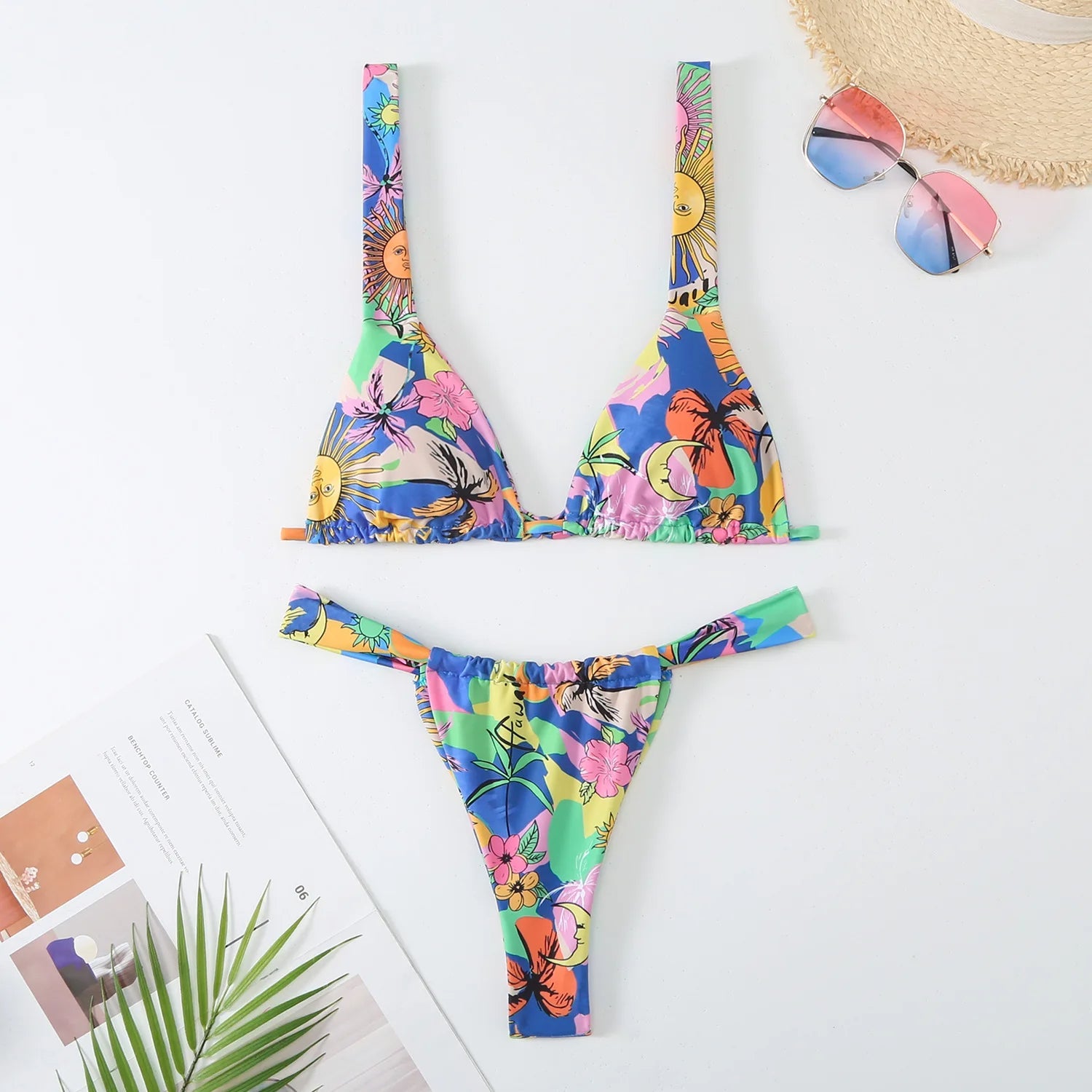 MODA Bikinier i to dele med blomsterprint og bindebånd