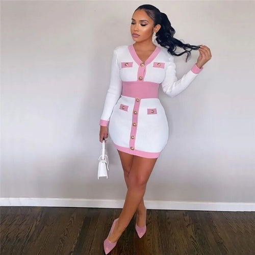 Bianca - Chic strikkjole med knapdekoration