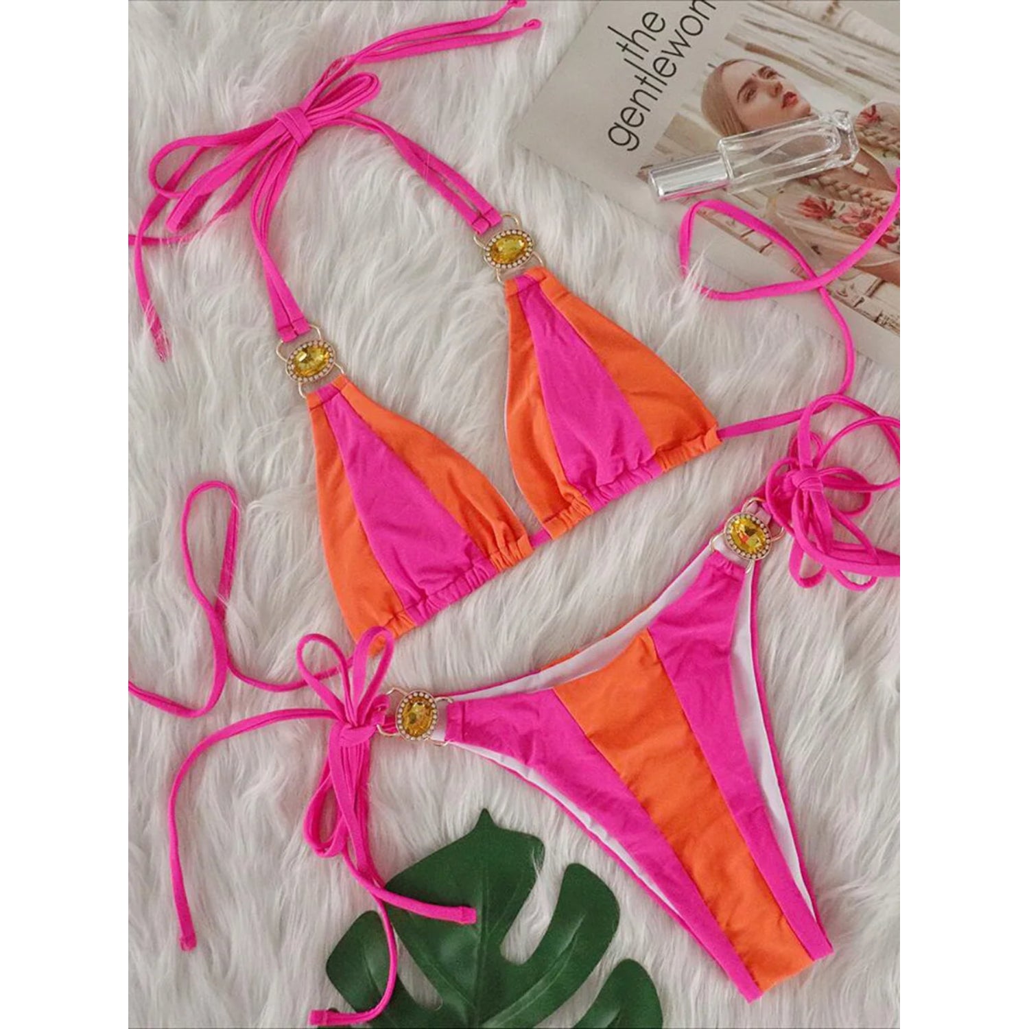 MODA Bikinier i to dele med halterneck og juveludsmykning