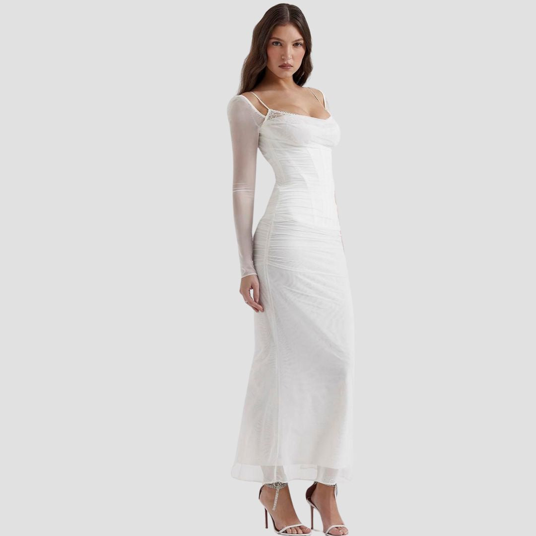 Gabriella - Elegant maxikjole med flæsede mesh-overlay