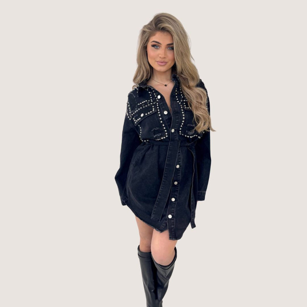 Sophia - Nittebesat Denim Skjortekjole med Indsnøret Talje