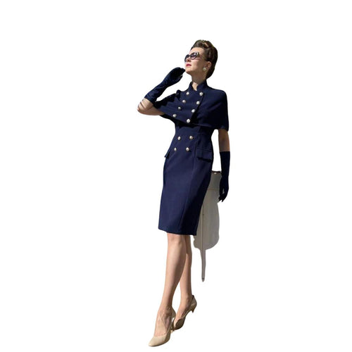 Navy Elegance - Militærinspireret Kjole med Sølvknapdetaljer