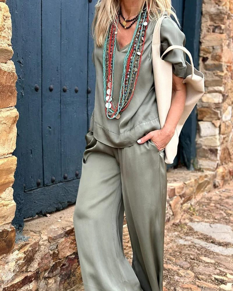 Benedikta - Bluse og Buksesæt med et elegant look