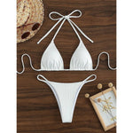 MODA Ensfarvet højtaljet halterneck-bikinier i pitstribet stof