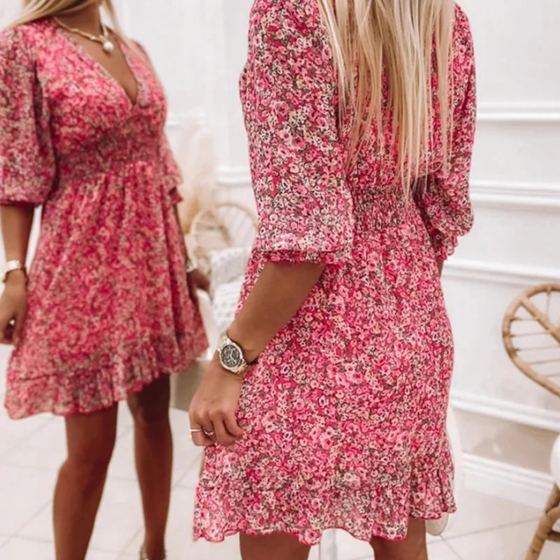 Sienna - Blomstret minikjole med V-hals