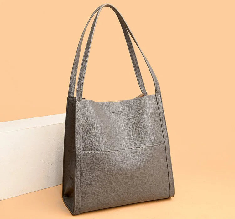 Jula - Ensfarvet crossbody-taske i ægte læder