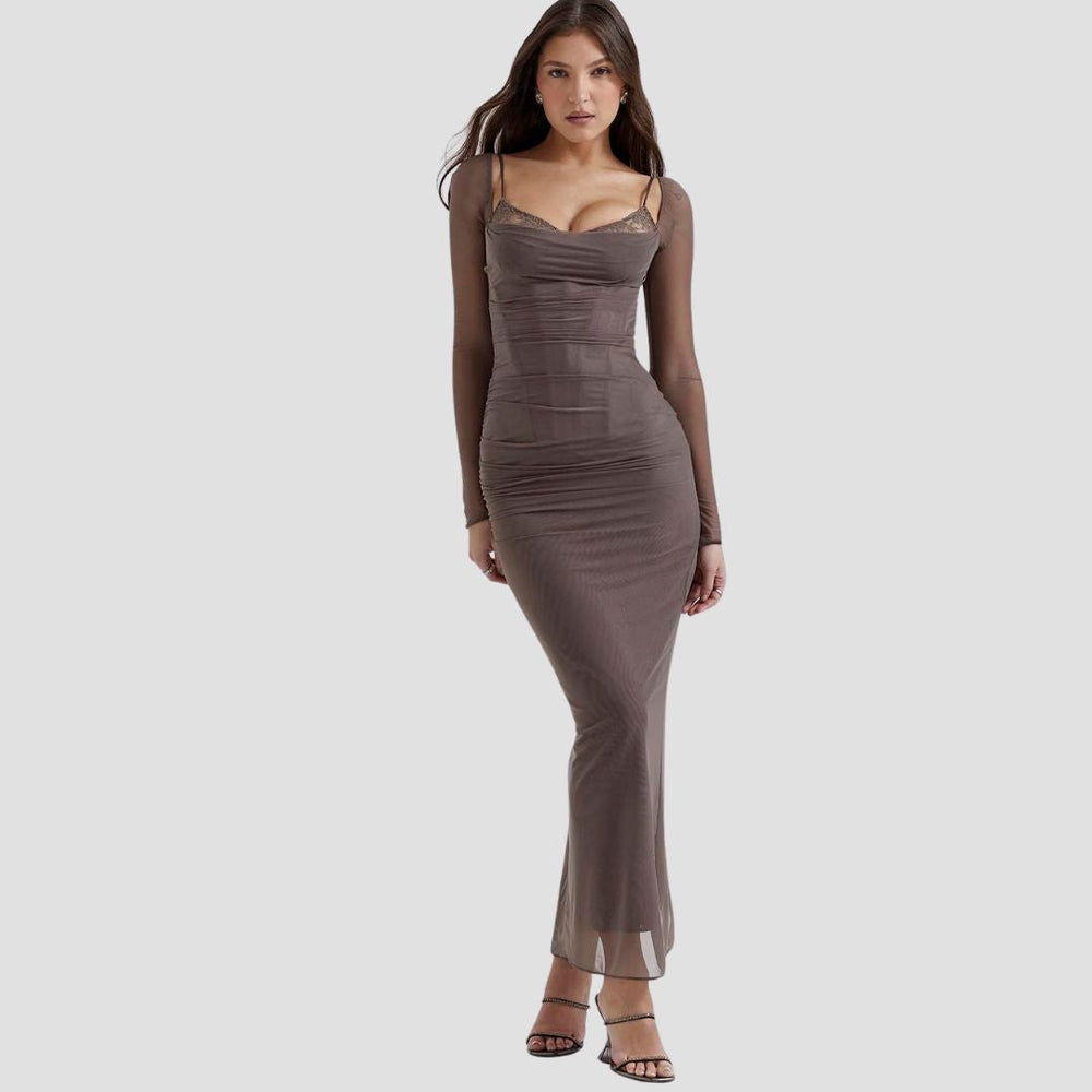 Gabriella - Elegant maxikjole med flæsede mesh-overlay