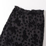 Clarissa - Chic midi-nederdel med blomstret blondedesign