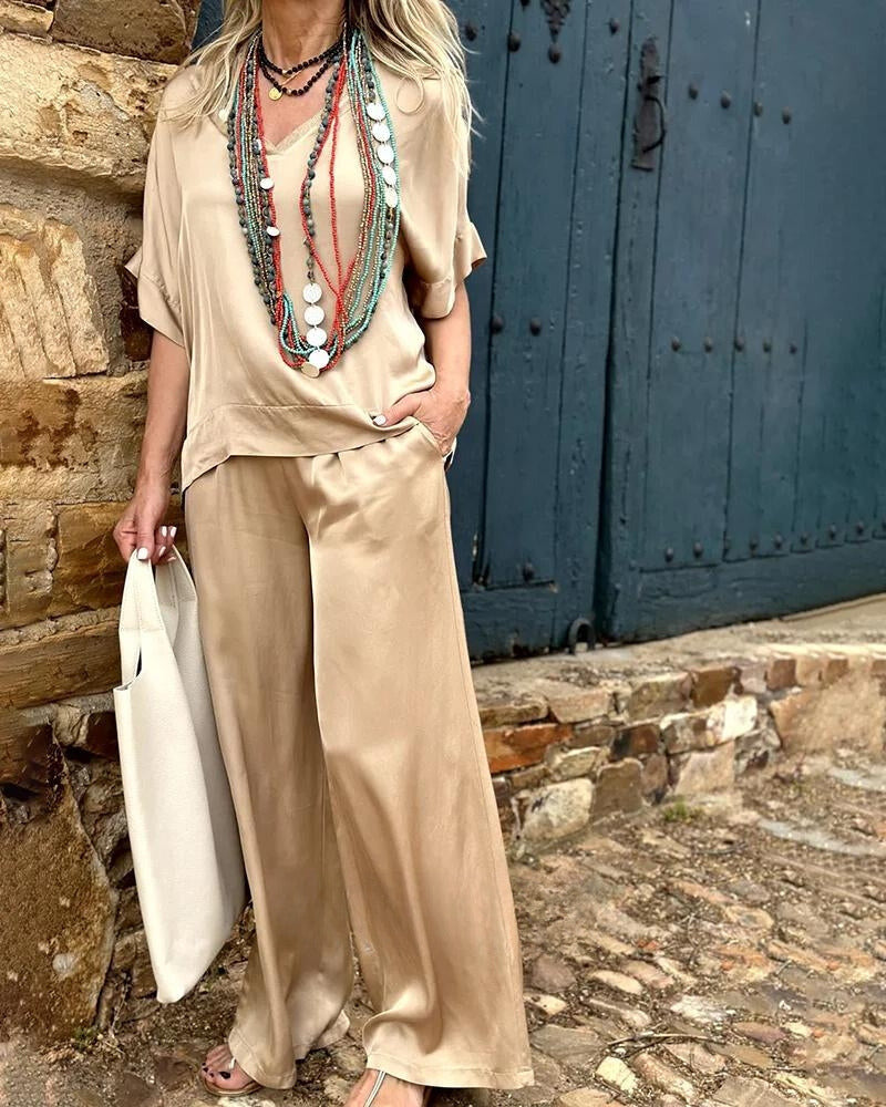 Benedikta - Bluse og Buksesæt med et elegant look