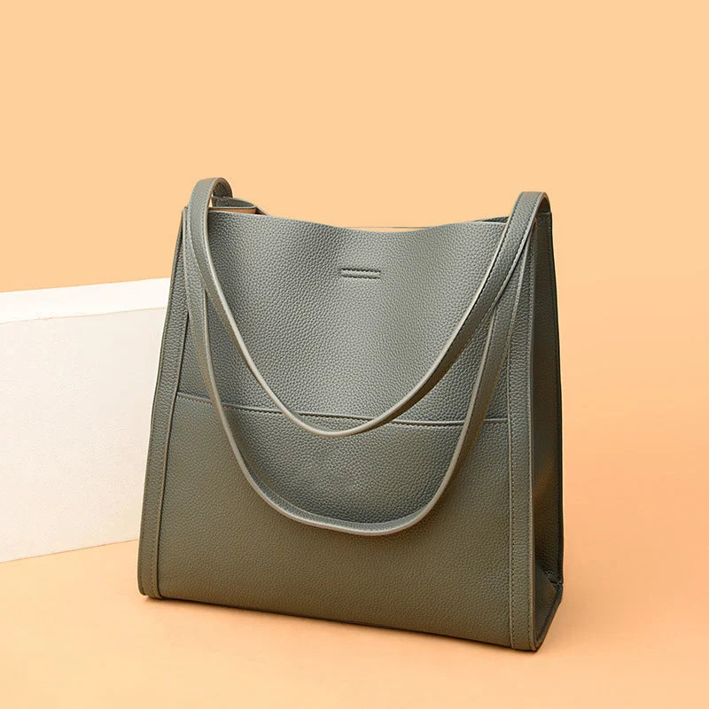 Jula - Ensfarvet crossbody-taske i ægte læder