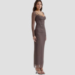 Gabriella - Elegant maxikjole med flæsede mesh-overlay