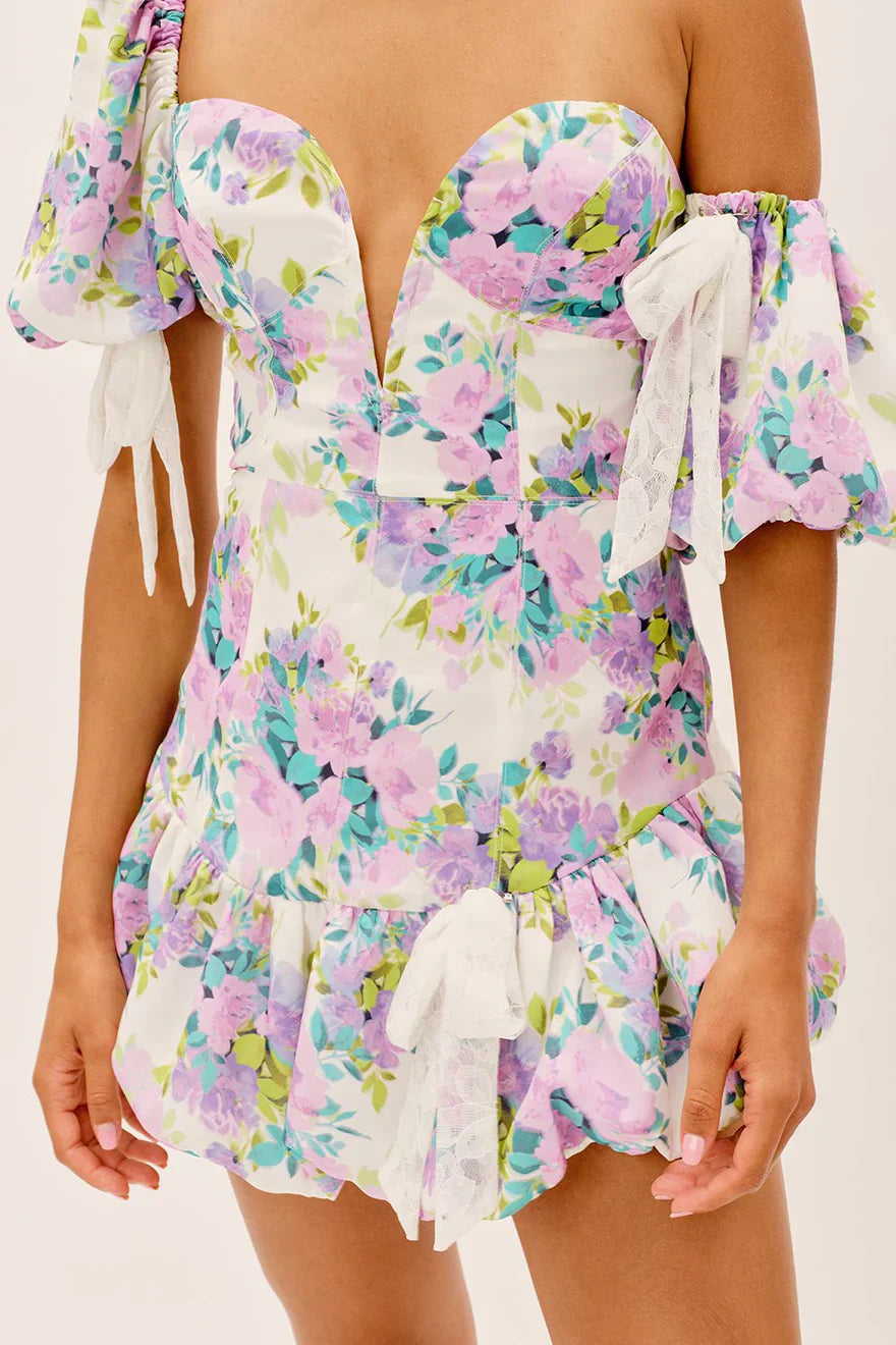Arisse - Blomstret Minikjole - Forførende off-shoulder og udskæring
