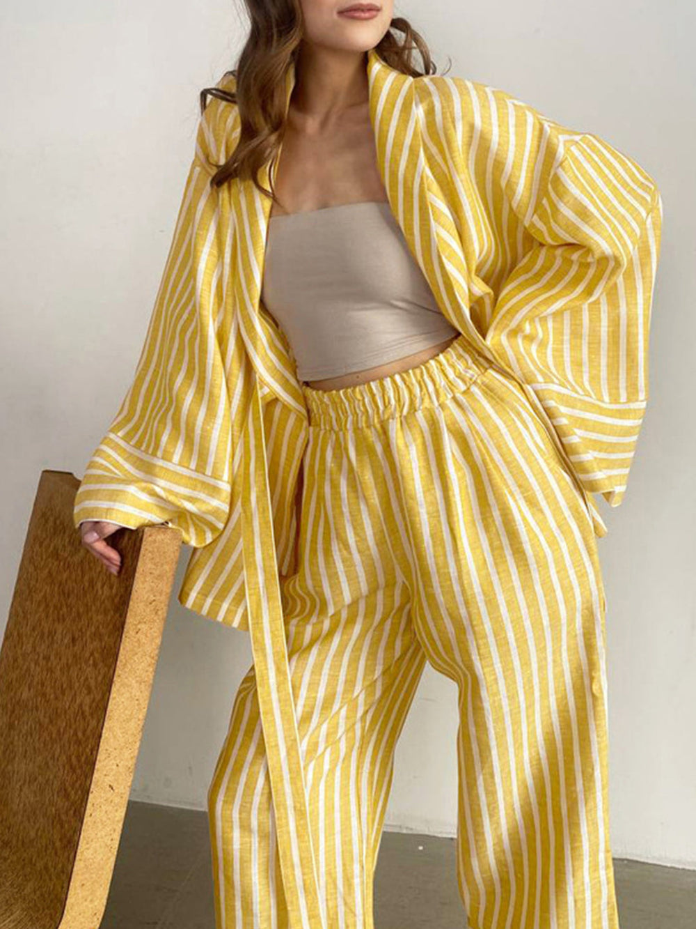 To-delt Sæt med Striber | Kimono-Top & Vide Bukser | Let & Trendy