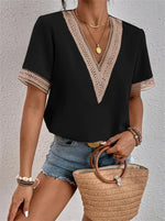 Sommerens elegante bluse med V-hals