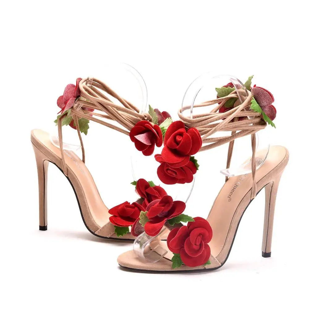 Rosalind - stiletsandaler med blomsterapplikationer