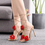 Rosalind - stiletsandaler med blomsterapplikationer