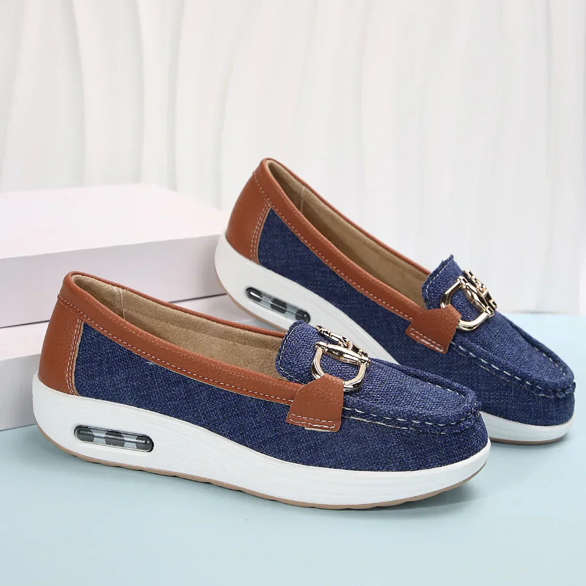 Eva - Chic tweed slip-on sneakers med spænde detalje