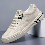Leandro - Perforierte Ledersneaker mit Logodetail