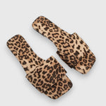 Maxine - Chic leopard-printet flad sandal