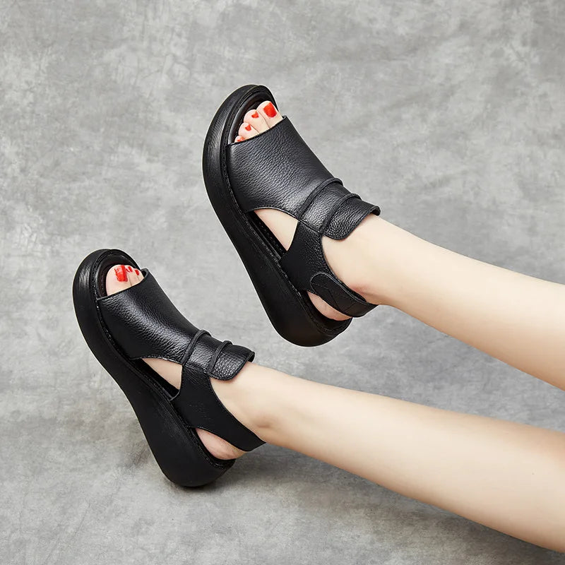 Samantha - sandaler med tyk sål og velcrolukning