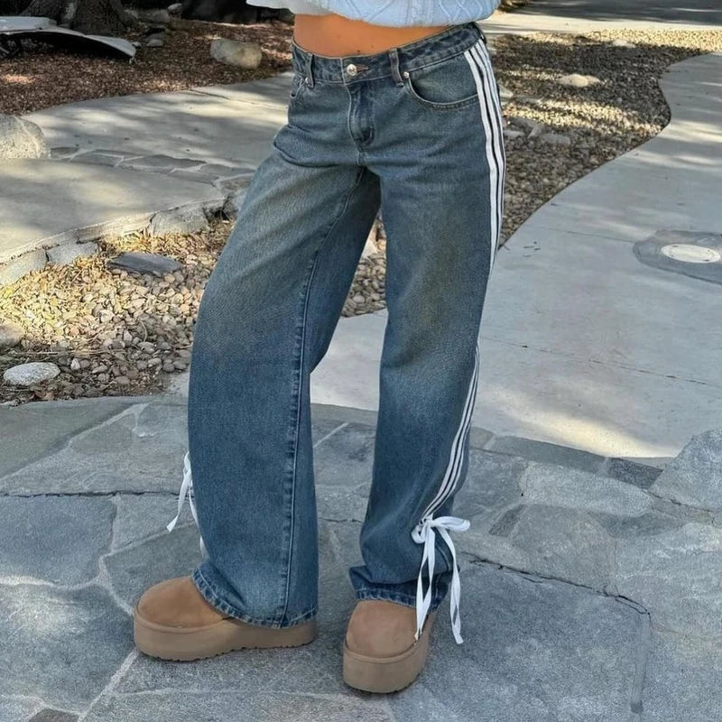Helena - jeans med brede ben med sidestriber og snøredetaljer