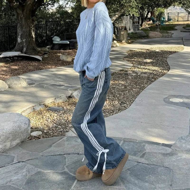 Helena - jeans med brede ben med sidestriber og snøredetaljer
