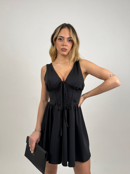 Ærmeløs Mini Kjole med Snøredetalje | Elegant & Feminint | Perfekt til Aftener