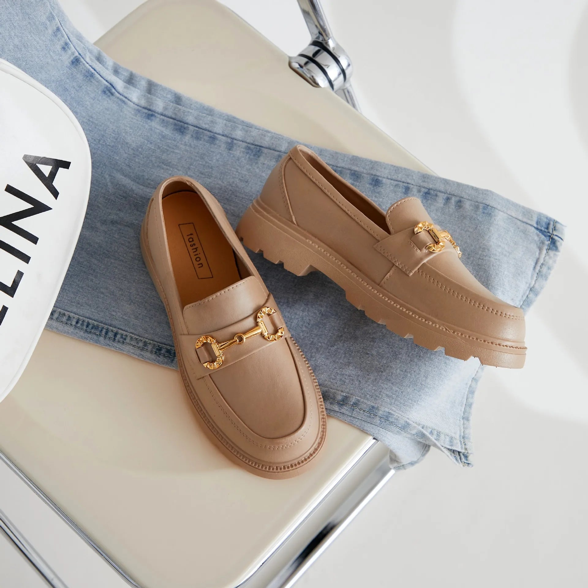 Camille - platform loafers med guldspænde