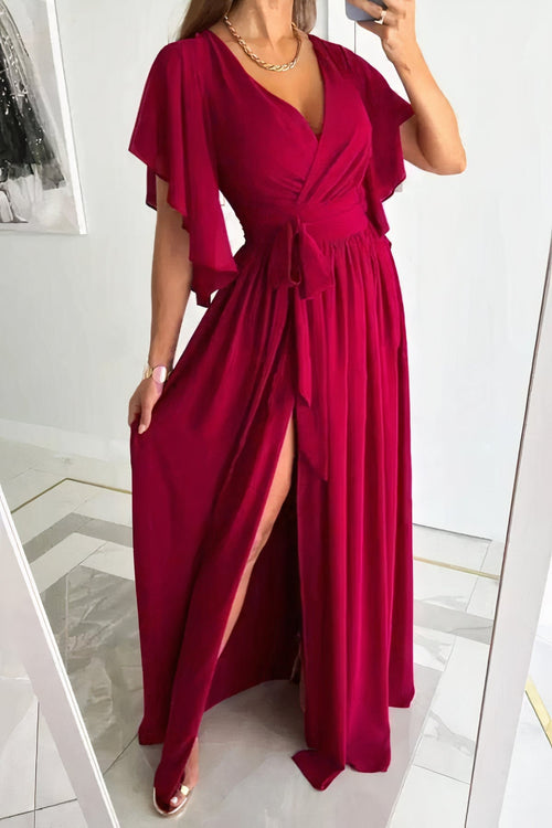 Elegant kjole med V-hals og slids - Naomi